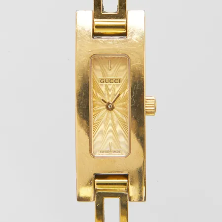 Damur Gucci 3900L stål quartz 33x12mm, stållänk 18,5cm, behov av batteribyte, box.
