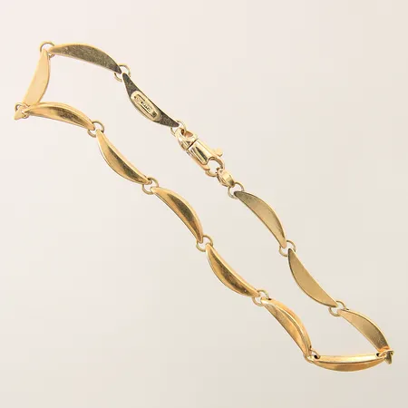 Armband längd 18,5cm bredd 3,1mm 18K  Vikt: 5,4 g