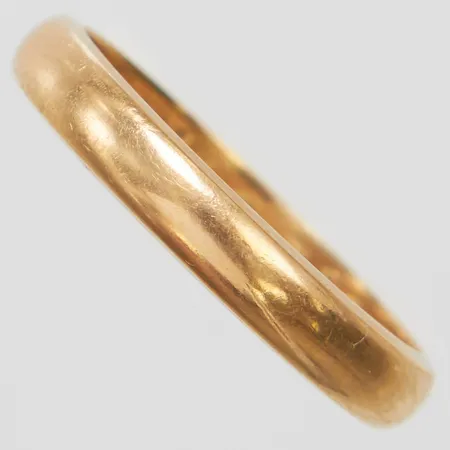 Ring slät, stl:16¼, bredd 3mm, gravyr, 18K Vikt: 2,9g Vikt: 2,9 g
