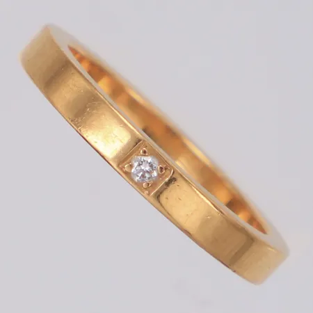 Ring med briljantslipad diamant 0,02ct, stl:15½ 18K Vikt: 3,6 g