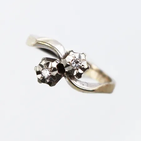 Syskonring med diamanter 2  ca. 0,01ct, Stl: 15¼, bredd: 2,3-9mm, vitguld, 18K Vikt: 2,9 g