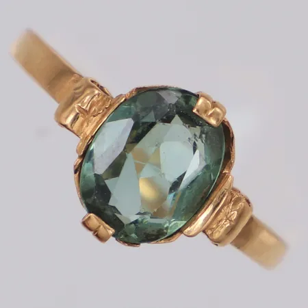 Ring med sten, nagg, sprickor, defekt skena, 18K Vikt: 2,3 g