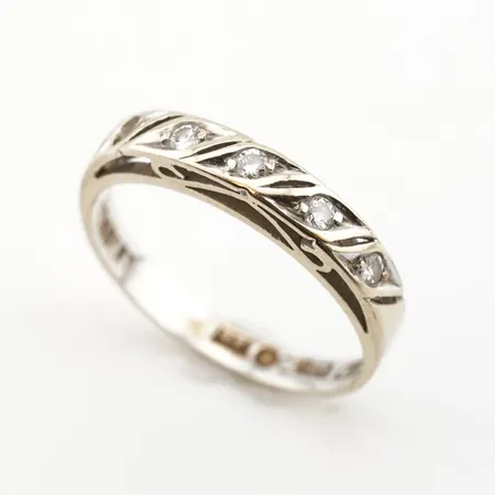 Ring m diamanter 0,10ct enligt gravyr, vitguld, stl 16½(52), bredd 3mm, 18k Vikt: 2 g