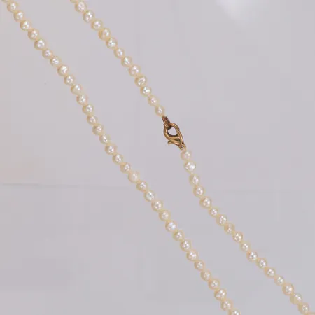 Pärlcollier med odlade sötvattenspärlor, längd 42cm, Ø4,1mm, lås i gulmetall