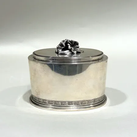 Sockerskrin Erik Råström höjd ca 9,5cm bredd ca 12cm silver 830/1000 Vikt: 445,8 g
