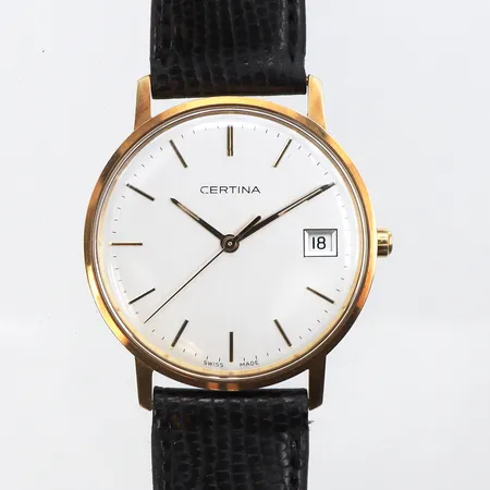 Herrur Certina 14K, 33,5mm, quartz, batteribyte krävs, gravyr, läderband, etui.