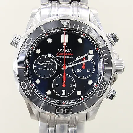 Herrur Omega Seamaster Professional Co-Axial stål automatisk, ref-nr: 21230445001001, serie-nr: 86723065, Ø44mm, datum, kronograf, safirglas, heliumventil, extra länkbitar, länk samt boett med mindre repor, något trög vridring, ytterkartong med skada, box, manual