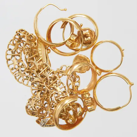 Diverse guld, defekt, skeva, 18K Vikt: 11,7g Vikt: 11,7 g