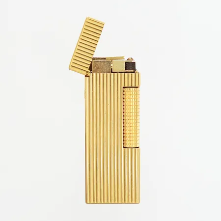 Tändare Dunhill Rollagas Archive, swiss, guldpläterad, 24 x 64 mm, originaletui, märkt US.RE 24163, ej funktionstestad, extra tändstenar tillkommer. .
