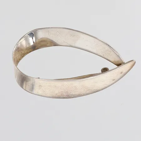 Brosch 39x23,5mm Silver 925/1000.  Vikt: 3,8 g