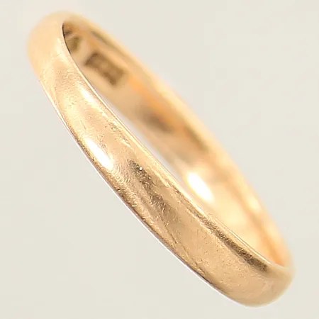 Ring slät stl:18¾ bredd 3mm skev 18K Vikt: 3,2 g