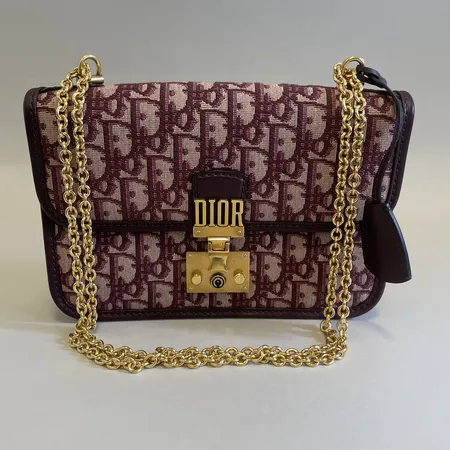 Väska Dior Oblique Burgundy Jacquard Dior Addict Bag, ca 24x16,5x10cm, digitalt kvitto 2020, ej original kedja, inga övriga tillbehör.  Vikt: 0 g