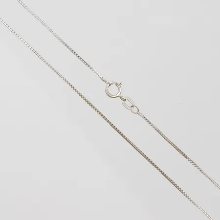 Kedja Venezia, längd 41cm, bredd 0,9mm, italienska stämplar, vitguld, 18K Vikt: 1,9g Vikt: 1,9 g