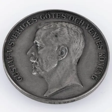 Medalj För Hästafvelns Främjande Gustaf V Sveriges Götes och Vendes Konung Ø43mm silver 830/1000 33,9g. 