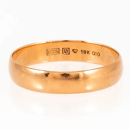 Ring slät stl:22 bredd 4,8mm höjd 1mm, gravyr, 18K 4,3g. 
