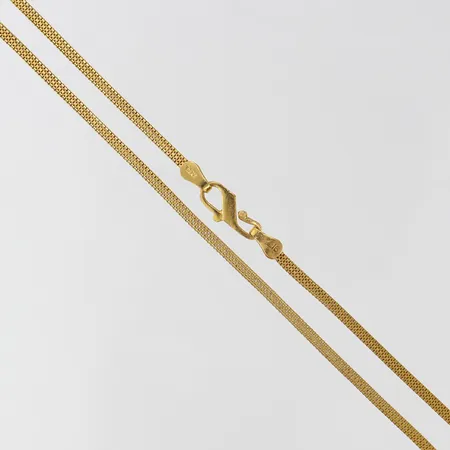 Kedja längd 55cm bredd 2mm 22K.  Vikt: 16 g