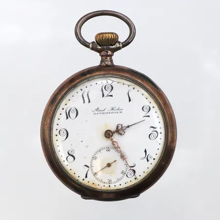 Fickur Axel Holm Katrineholm, 51mm, boettnr: 3231769, smutsig urtavla, sprucket plexiglas, innerboett i silver, 800/1000, bruttovikt: 92,4g.