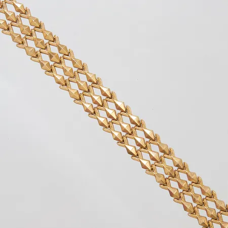 Armband längd 19cm, bredd 17mm, italienska stämplar, 18K Vikt:29,8g Vikt: 29,8 g