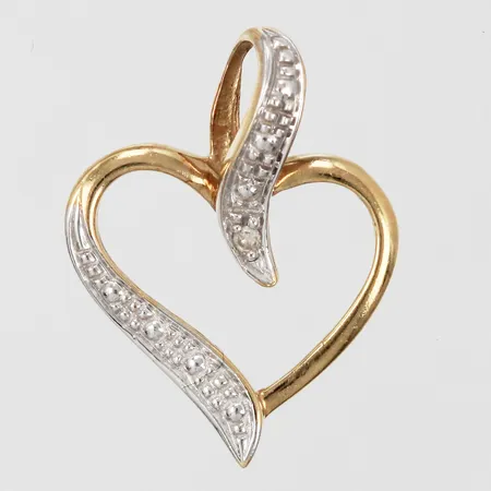 Hänge hjärta med diamant 1x0,005ct längd: ca 1,5cm bredd: ca 11mm vitguld/gultguld certifikat 9K Vikt: 0,5 g