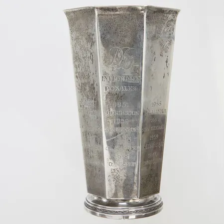 Pokal med gravyr, 925/1000 silver Vikt: 198,9g Vikt: 198,9 g
