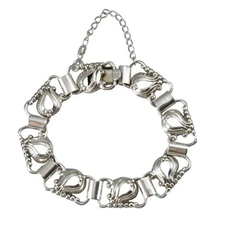 Vintage Armband 1950-tal silver, inre mått 18 cm, bredd 12,5 mm, G. Kaplan Stockholm 1958, säkerhetskedja, kontrollstämpel Vikt: 16 g