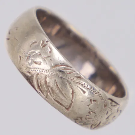 Ring stl 18½ bredd 6,7mm silver 925/1000 Vikt: 6 g