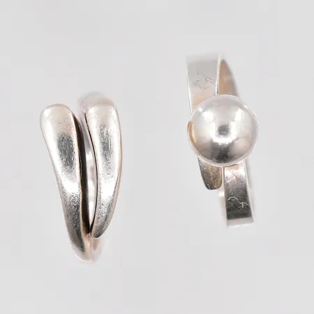 2 ringar stl: 17 & 18 925/1000 silver Vikt: 10,4 g