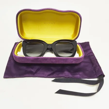 Solglasögon Gucci GG0208S-001, 49¤28-140, repiga, bruksslitage, dusbag, putsduk, fodral. 