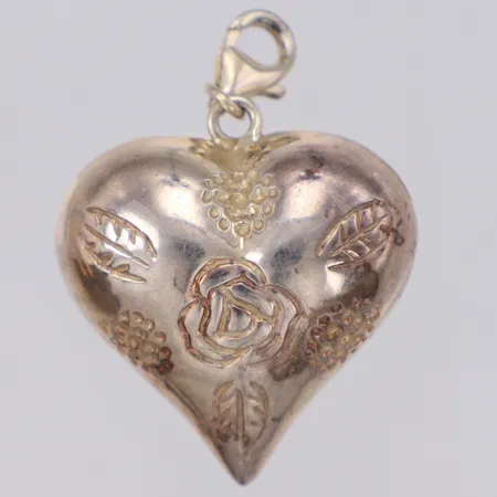 Hänge, hjärta längd 40mm, bredd 28,6mm, 925/1000 silver  Vikt: 9,3 g