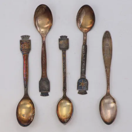 Fem souvenirskedar, 830-925/1000 silver Vikt: 44,3 g