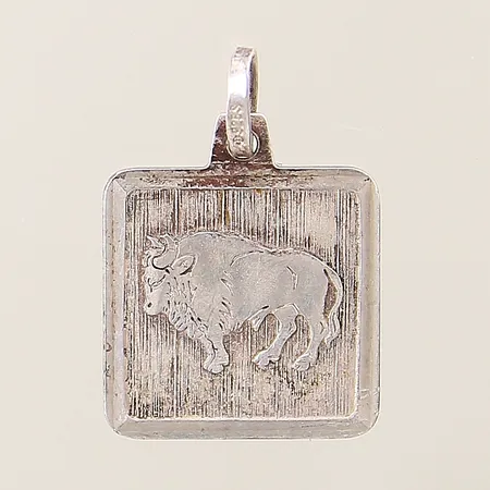 Hänge med motiv av buffel 20x15mm silver 925/1000 Vikt: 1,5 g