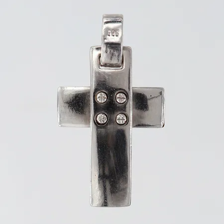 Hänge Kors 35x20mm ink ögla, vitguld 14K. Vikt: 7,4 g