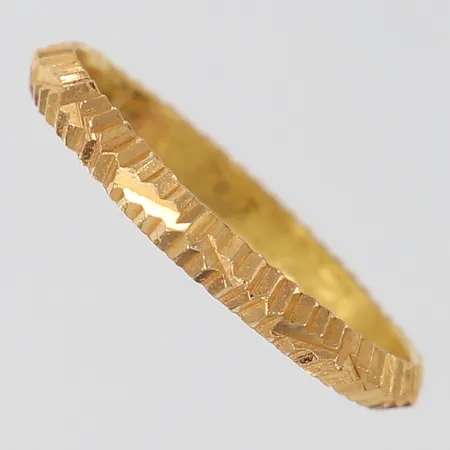 Ring, bucklig 18K Vikt: 1,5 g