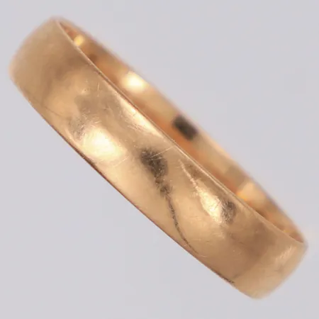 Ring stl 18¼ bredd 4,1mm personlig gravyr 14K Vikt: 2,4 g
