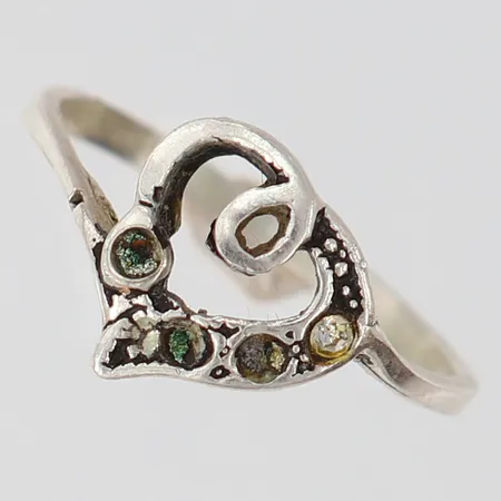 Ring med stenar stl:16¼ bredd 1,6-10mm stenar saknas Silver 925/1000.  Vikt: 1,3 g