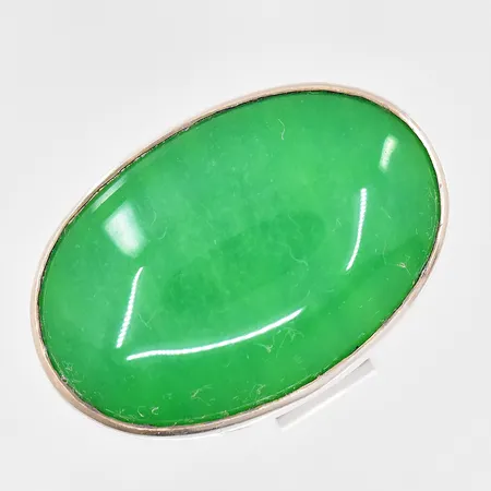 Ring med grön sten stl:19¾ ovandel 30x20mm Hans Prybil, 925/1000 silver Vikt: 20 g