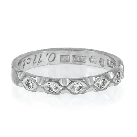 Ring med 5 x 0,02ct 8/8-slipade diamanter stl:17½ bredd 3mm vitguld 18K 3,5g. 