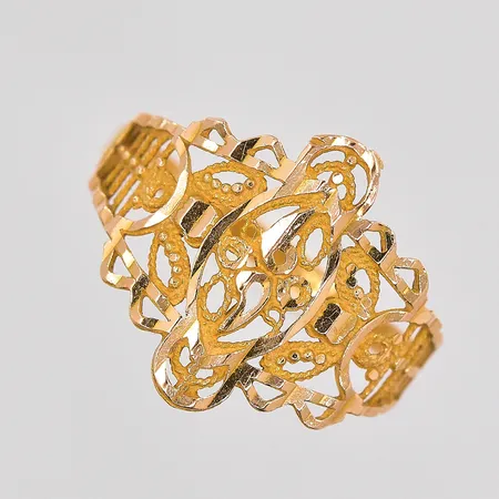 Ring genombrutet mönster stl:17, något ojämn skena, 21K Vikt: 1,7 g