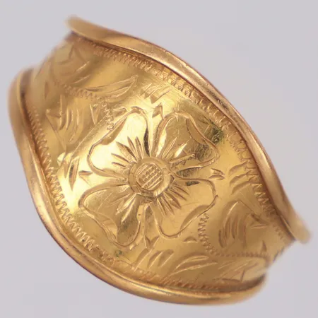 Ring stl 19¾ bredd 14,8mm personlig gravyr 18K Vikt: 3,8 g