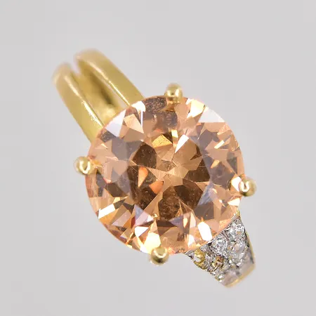 Ring med stenar stl:17, sidofattning samt stenar saknas, 14K Vikt: 5,3 g