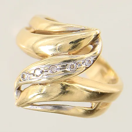 Ring med vita stenar stl:17 bredd 4,2-20mm, 18K Vikt: 6,3 g