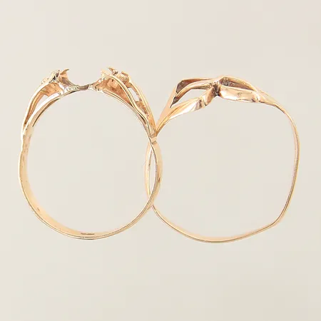 Ringar 2st defekta 18K  Vikt: 3,2 g
