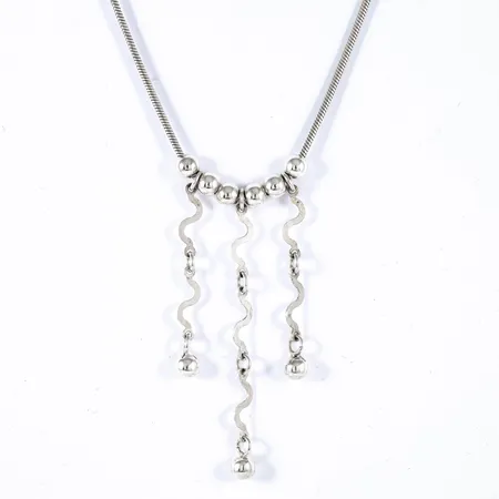 Collier Guldfynd Ormlänk 43cm, bredd 1,5mm med dekor fram, längd dekor 6cm, silver 925/1000 11,5g.