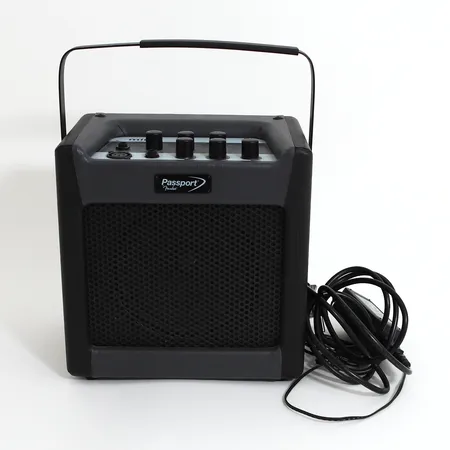 Förstärkare Passport Fender mini PR 2501, snr: CMTL16800166, med elsladd, lättare slitage. Vikt: 0 g Skickas med postpaket.