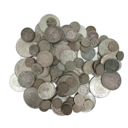 Parti svenska och utrikiska silvermynt 400-917/1000, finvikt cirka 330g Vikt: 330 g