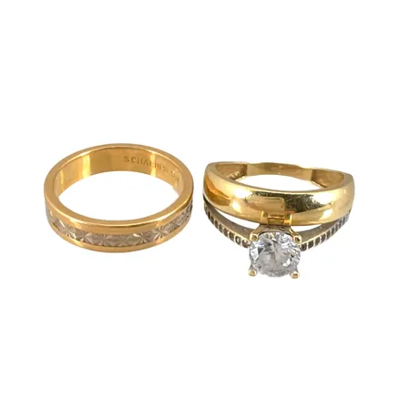 Ringar, två st, 14K guld - bruttovikt 3,2g, 18K guld - vikt 5,1g, slitage, gravyrer