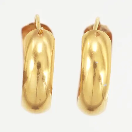 Ett par örhängen runda Ø15mm, bredd: 5mm, mindre skevheter, 18K Vikt: 1,1 g