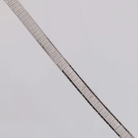 Armband, längd 18,5cm bredd 6,2mm, 925/1000 silver  Vikt: 13,2 g