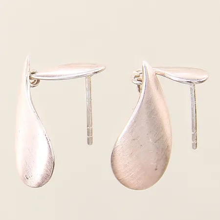 Örhängen GHA 28x9mm saknar snurrebussar silver 925/1000 Vikt: 3,7 g