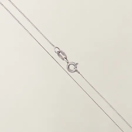 Kedja Pansar längd 45,5cm bredd 0,8mm en länkbit något skev silver 925/1000 Vikt: 1 g